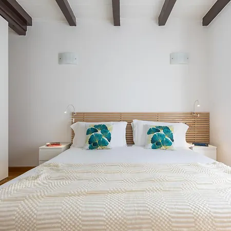 Apartment Beplace In Porta Venezia Milan